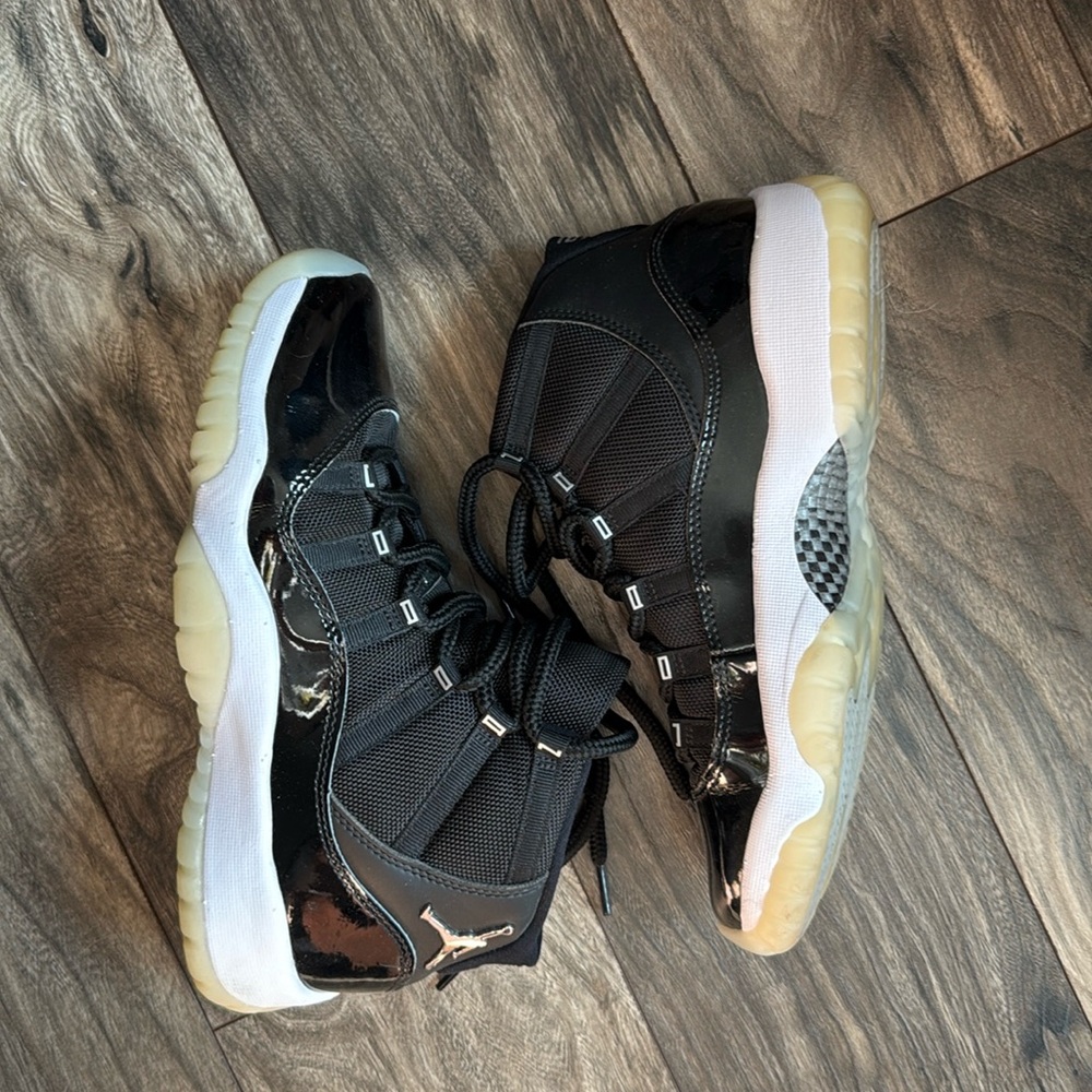 Jordan 11 retro jubilee